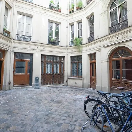 2 Etages - Metro 9 Grands Boulevards - Folies Bergeres Apartament
