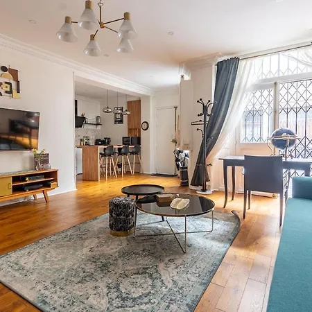 2 Etages - Metro 9 Grands Boulevards - Folies Bergeres Apartament