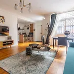 2 Etages - Metro 9 Grands Boulevards - Folies Bergeres Apartment